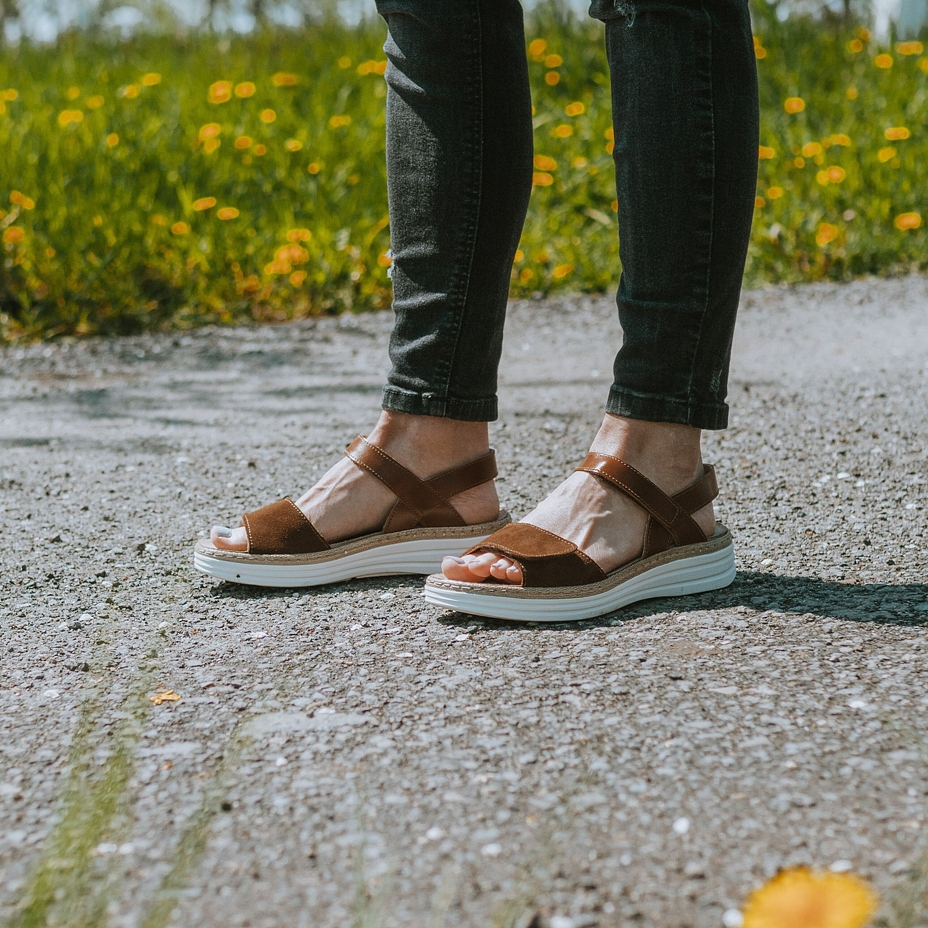 Women’s Veronika Leather Sandals Brown