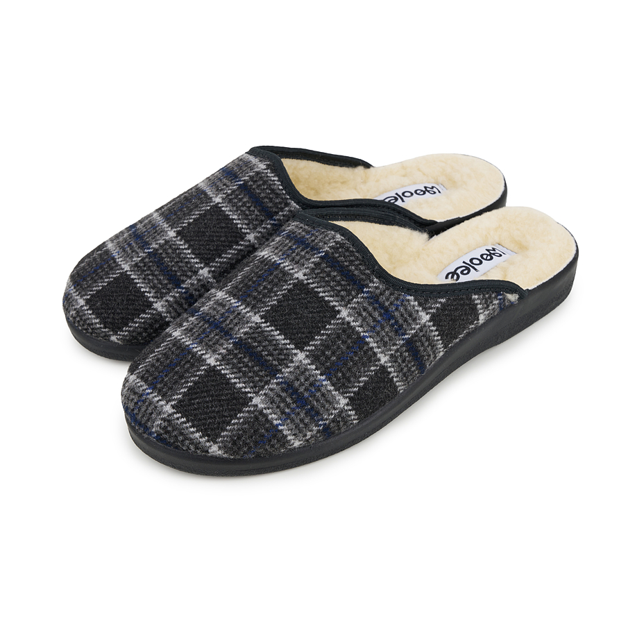 Two-pack of men's comfort slippers with Merino sheep wool